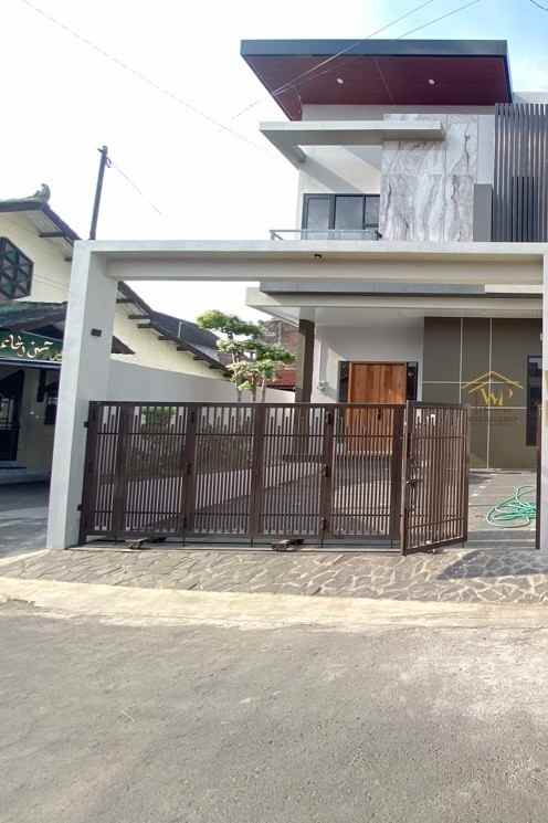 dijual rumah sinduharjo kec ngaglik kab