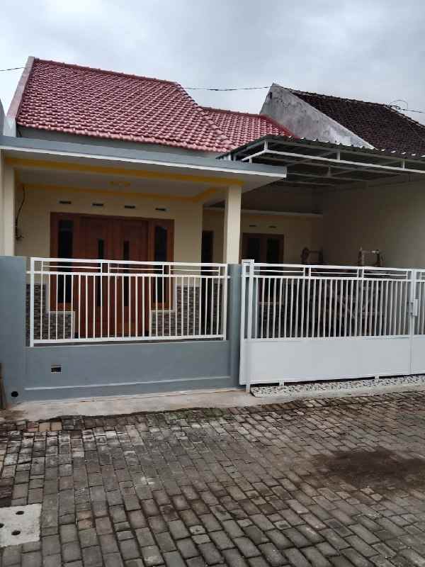 dijual rumah singosari