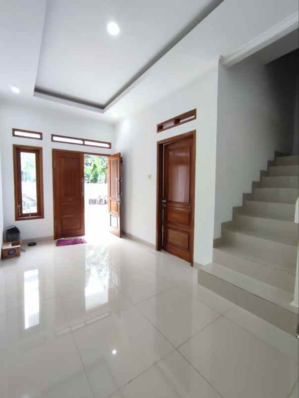 dijual rumah sip 353