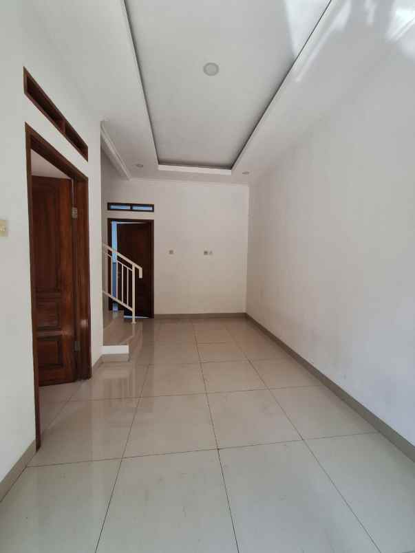 dijual rumah sip 353