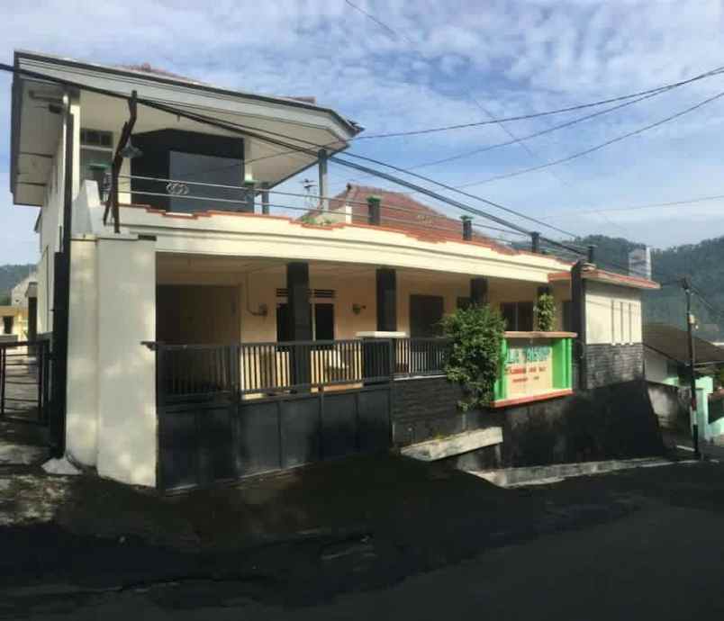 dijual rumah sisir