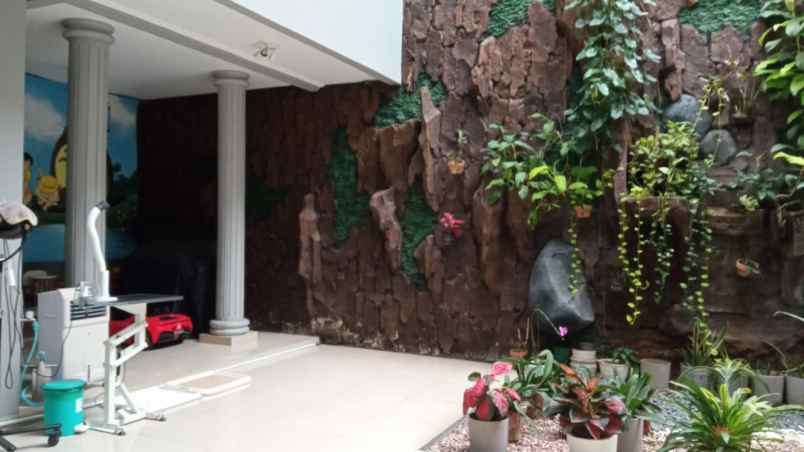 dijual rumah srengseng