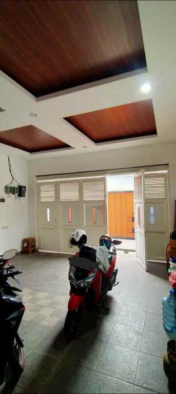 dijual rumah srengseng sawah