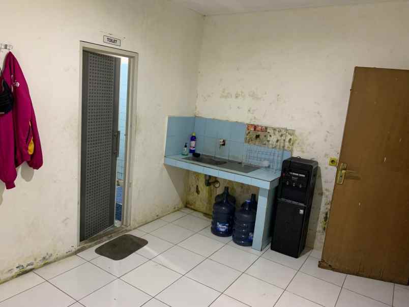 dijual rumah strategis daerah cikoko