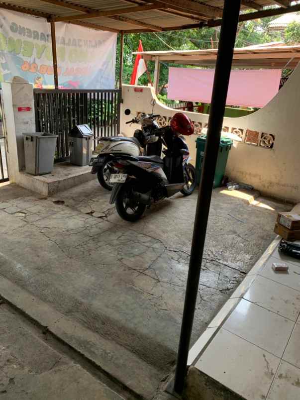 dijual rumah strategis daerah cikoko