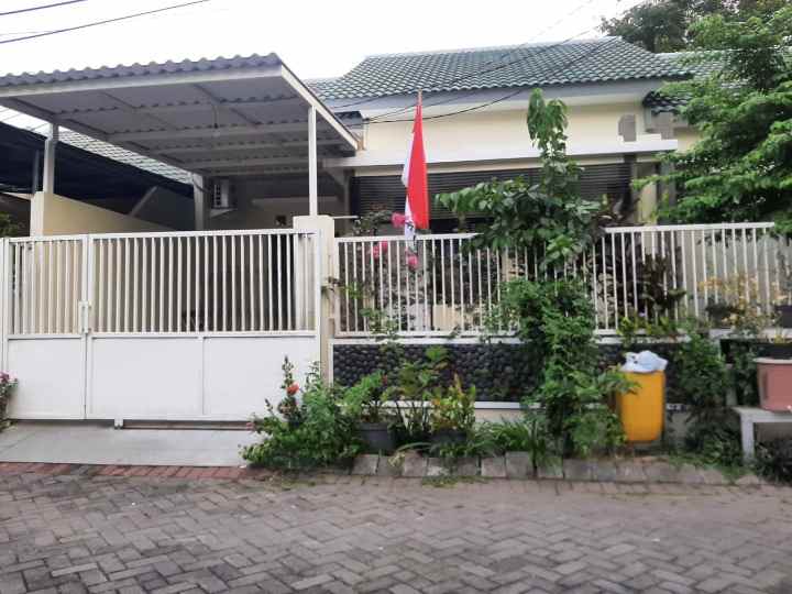 dijual rumah sukolilo dian regency