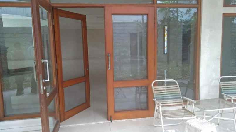 dijual rumah supratman