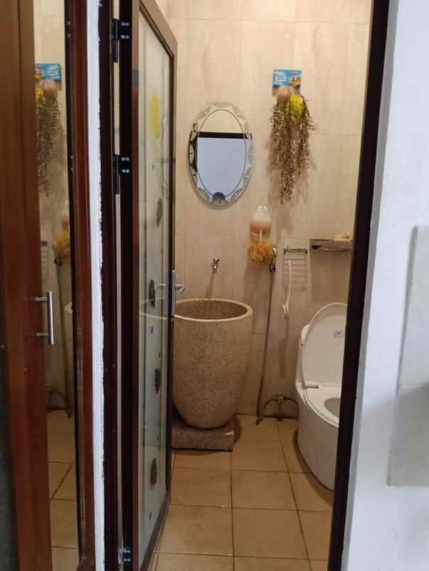 dijual rumah surya residence