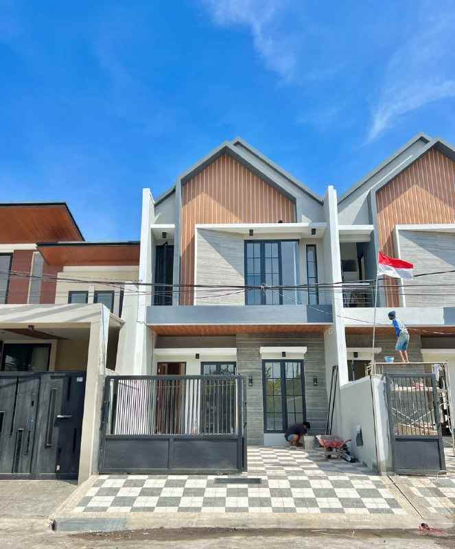 dijual rumah sutorejo prima