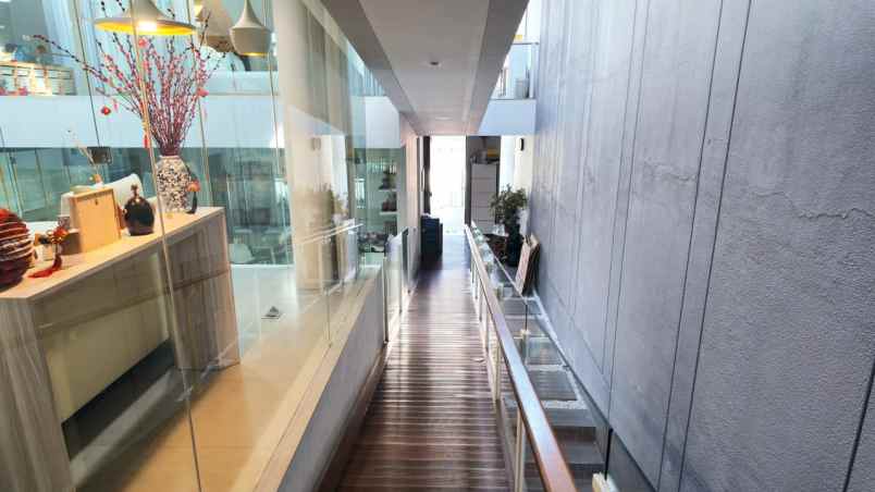 dijual rumah sutorejo prima tengah