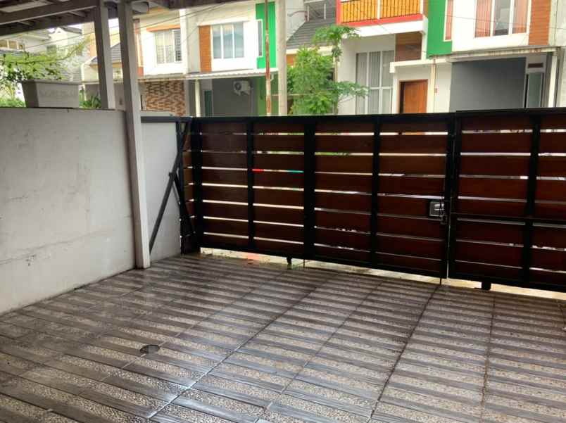 dijual rumah talaga bestari cluster fluora