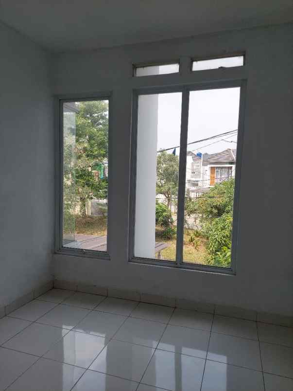 dijual rumah talaga bestari tangerang