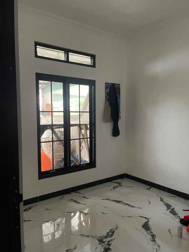 dijual rumah taman kenari nusantara