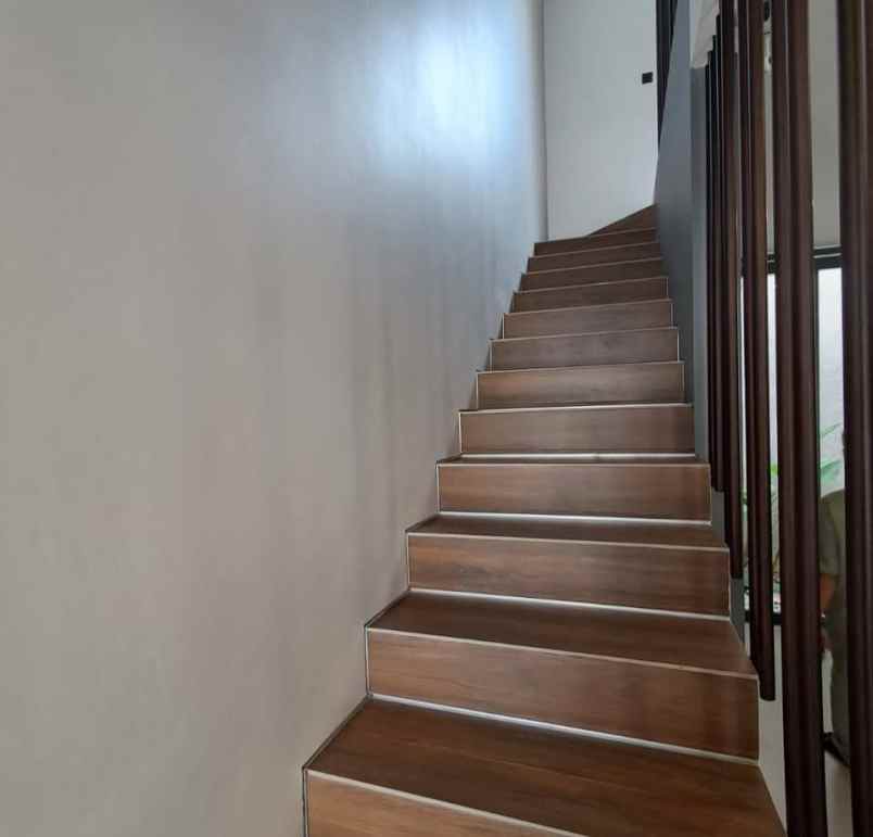 dijual rumah tanah baru depok