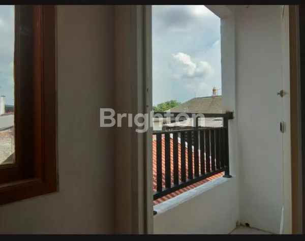 dijual rumah tegal parang mampang