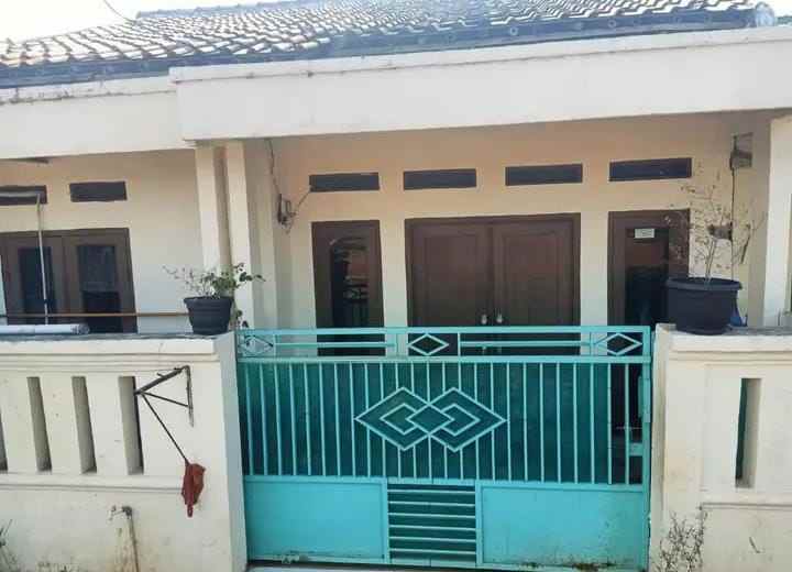 dijual rumah teluk naga tangerang