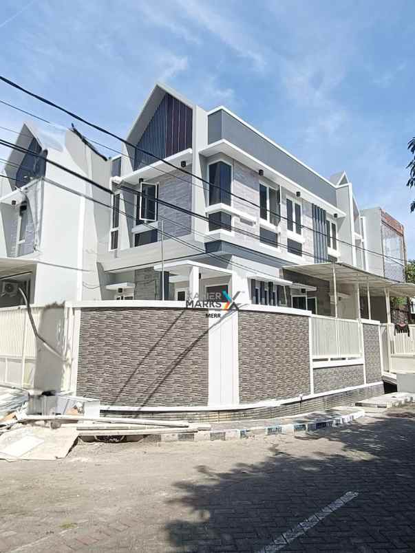 dijual rumah tenggilis tengah