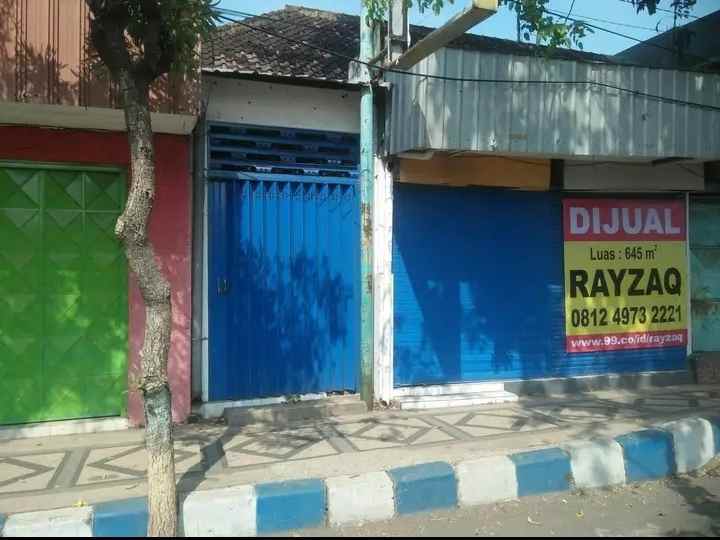 dijual rumah tepi jalan dekat alun2