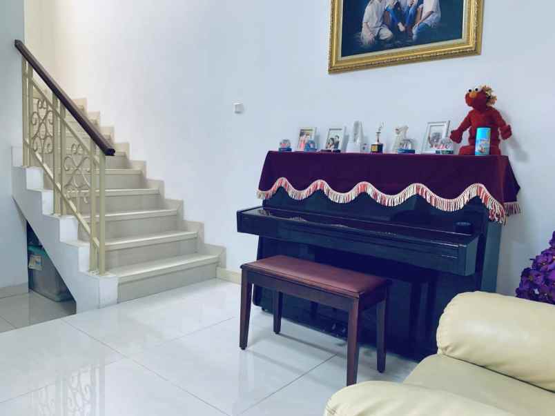 dijual rumah the royal residence