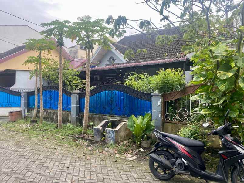 dijual rumah tinggal lantai komplek tata alam asri