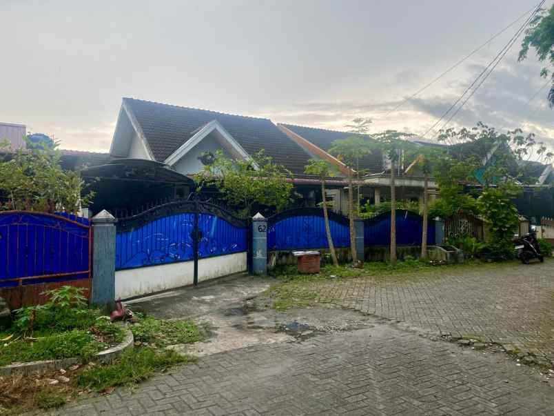 dijual rumah tinggal lantai komplek tata alam asri