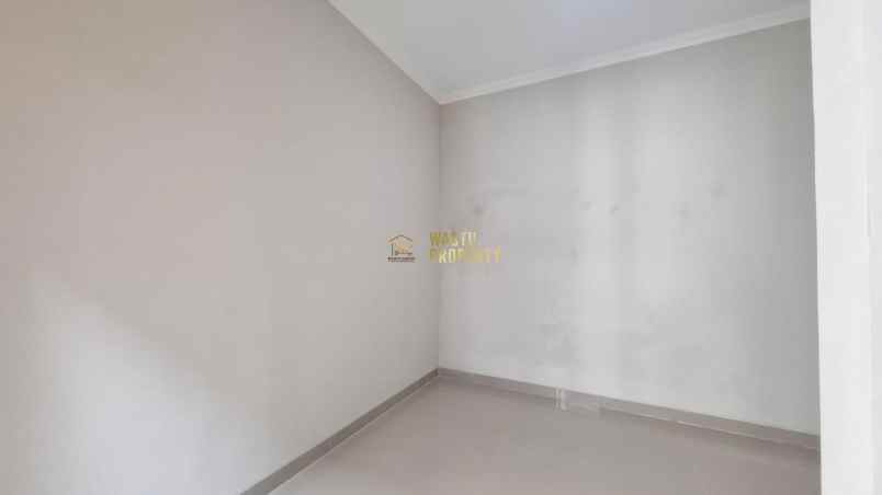 dijual rumah trihanggo