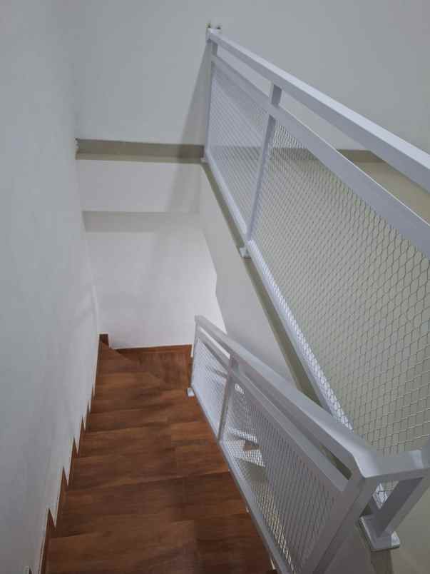 dijual rumah tytian kencana marga mulya