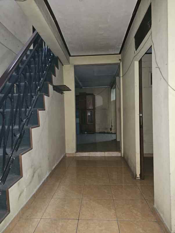 dijual rumah utan kayu