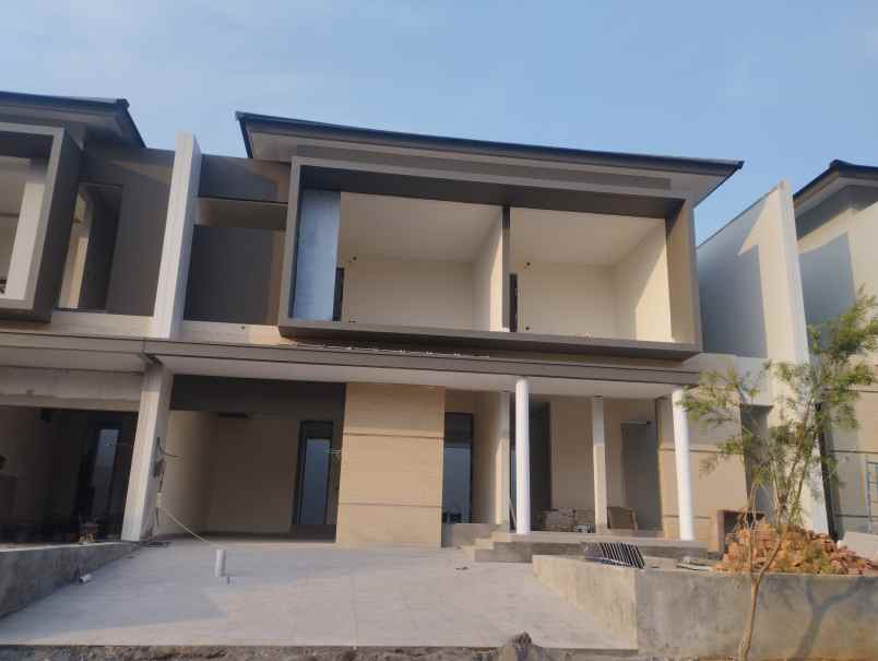 dijual rumah victoria valley