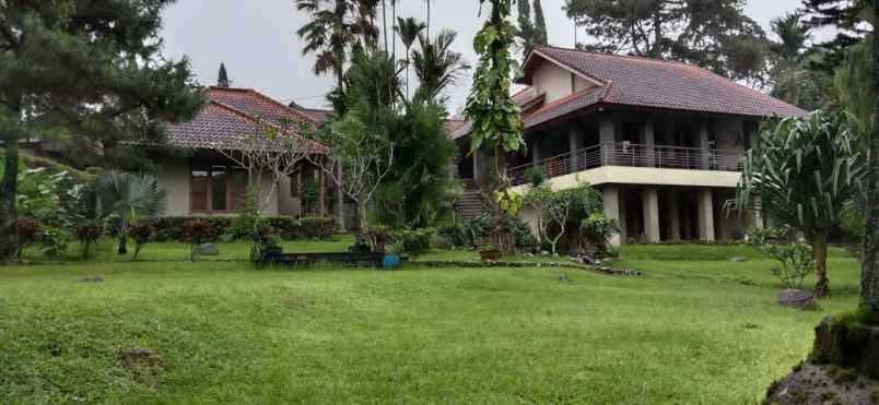 dijual rumah villa siap huni negoo