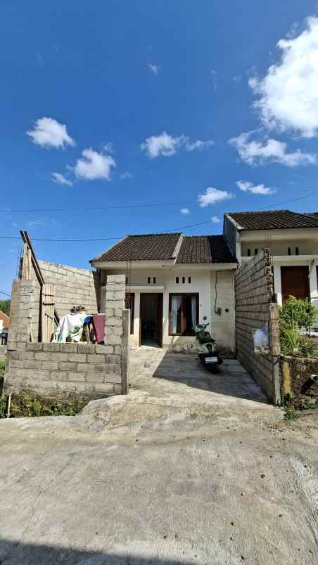 dijual rumah vismaya residence