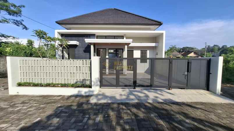 dijual rumah widodomartani kec ngemplak