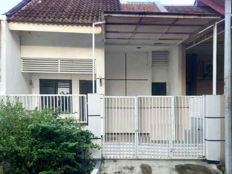 dijual rumah wiguna