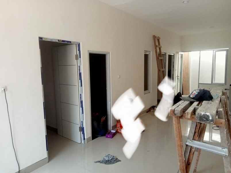 dijual rumah wiguna