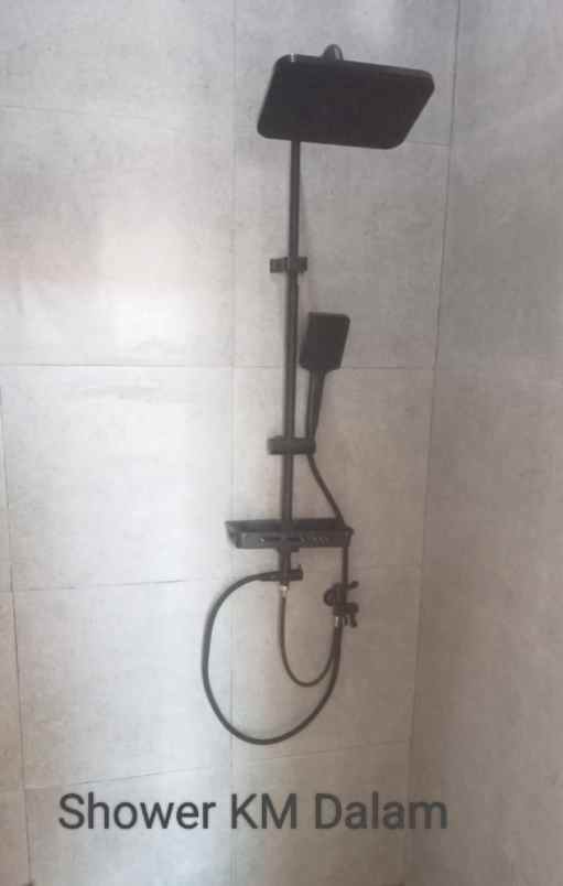 dijual rumah wiguna