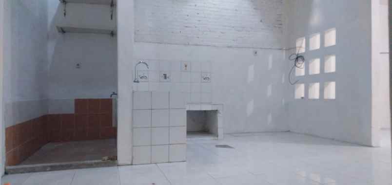 dijual rumah wiguna