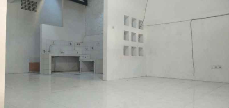 dijual rumah wiguna