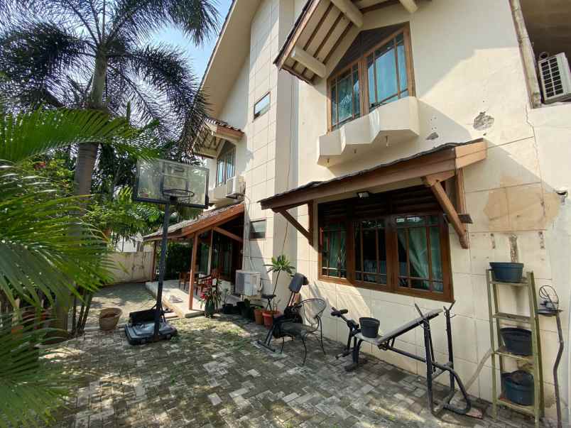 dijual rumah wijaya