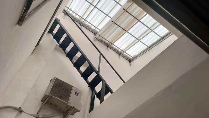 dijual rumah wisma kedung asem indah