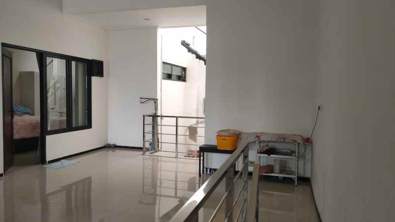 dijual rumah wisma kedung asem indah