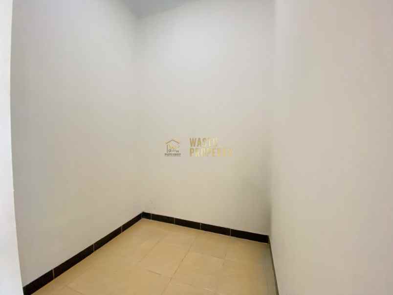 dijual rumah wonokromo