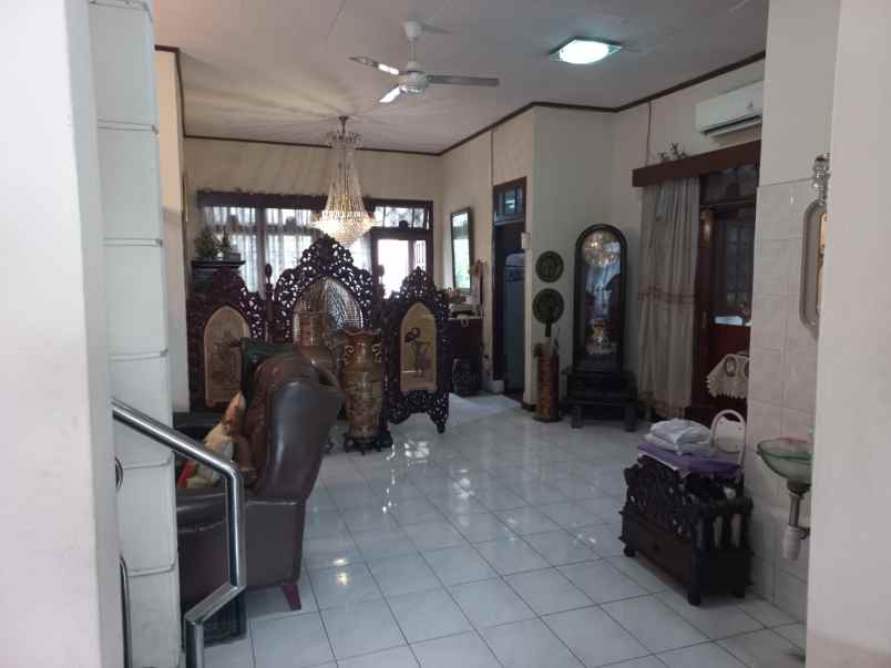 dijual rumah zn128