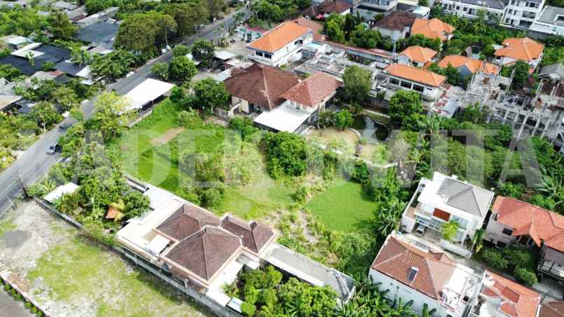 dijual tanah jalan hayam wuruk