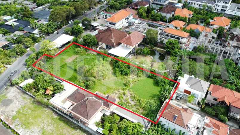 dijual tanah jalan hayam wuruk