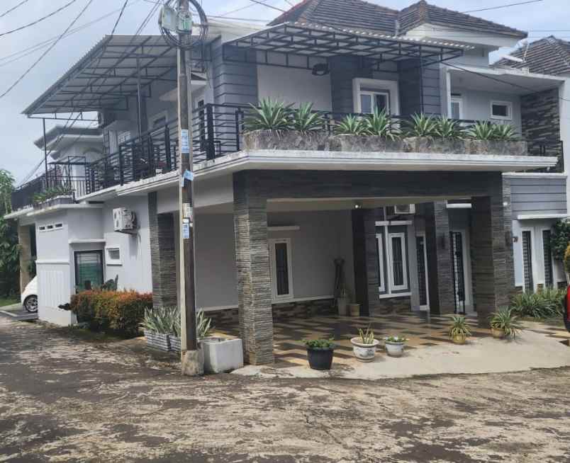 dijual tanah jl kol h burlian