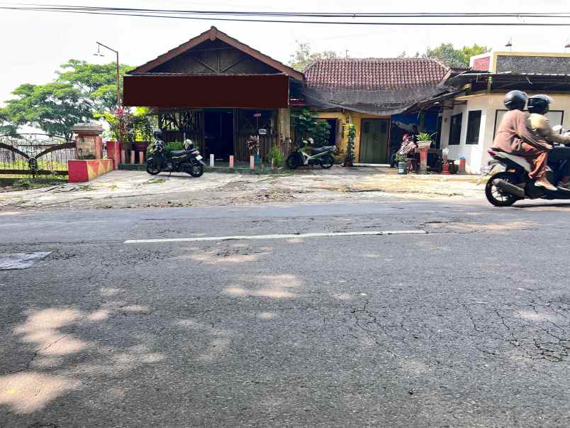 dijual tanah jl raya solo tawangmangu