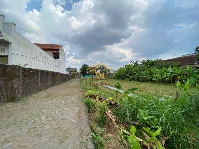 dijual tanah maguwoharjo kec depok kab