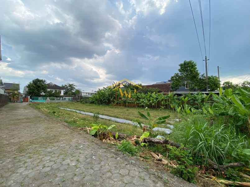 dijual tanah maguwoharjo kec depok kab