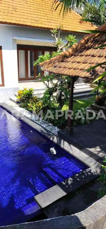 dijual villa buduk munggu