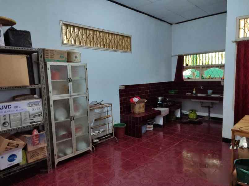 dijual villa cipayung bogor
